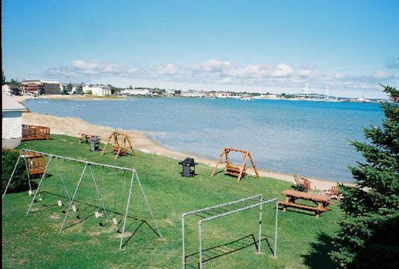 Sunrise Beach Motel Mackinaw City Eksteriør bilde