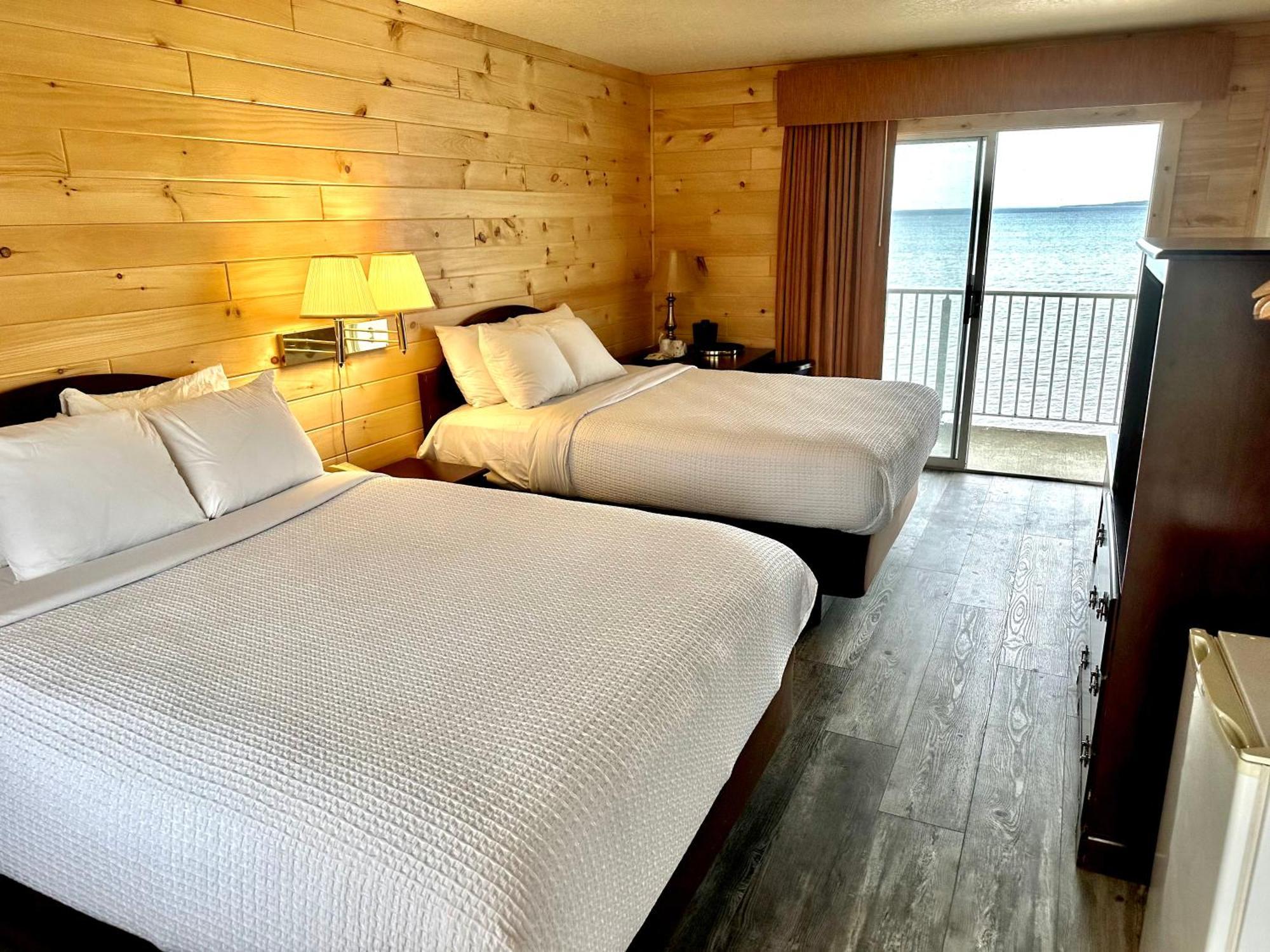 Sunrise Beach Motel Mackinaw City Eksteriør bilde