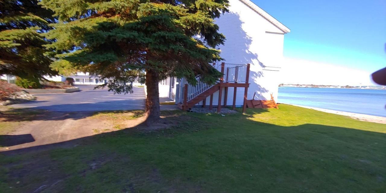 Sunrise Beach Motel Mackinaw City Eksteriør bilde