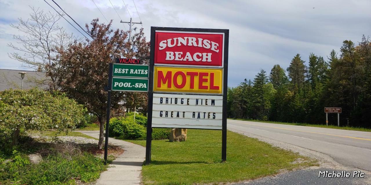 Sunrise Beach Motel Mackinaw City Eksteriør bilde